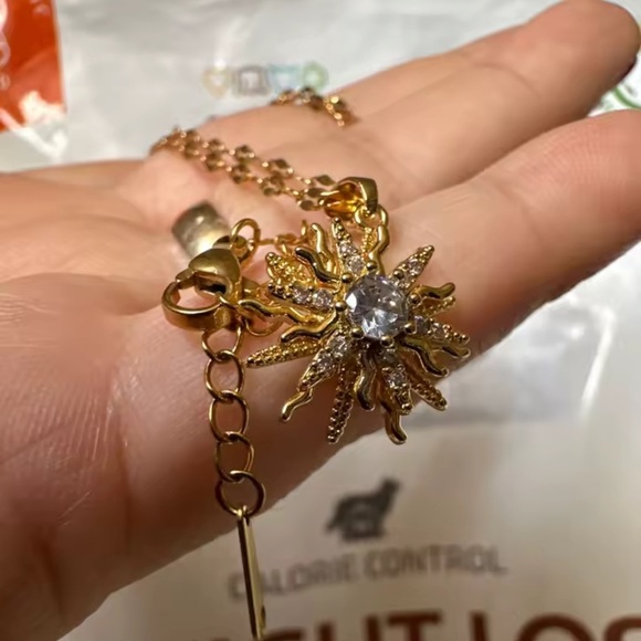 Flower Pendant Stainless Steel Necklaces Antique Gold 18K Gold Rotating - Picture 7 of 7